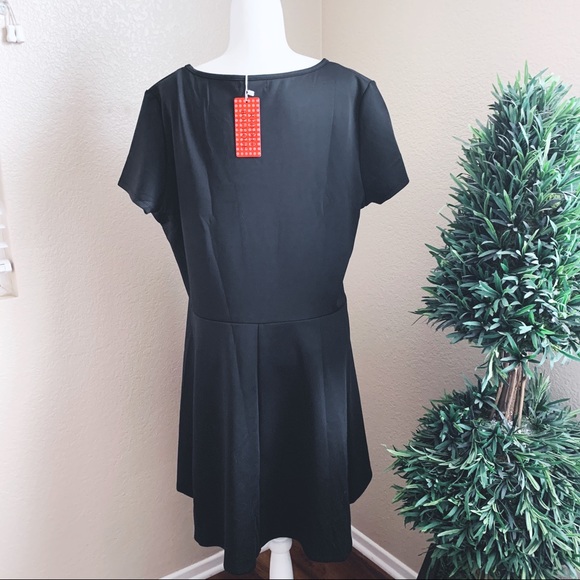 📌NWT Black Dress With Peek A Boo Mesh 3XL - Picture 4 of 5